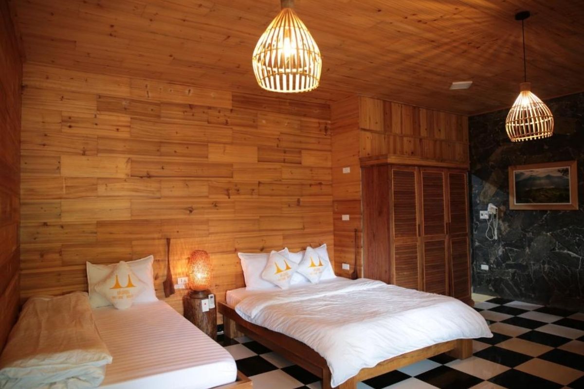 Room of Ha Giang Historic Hotel