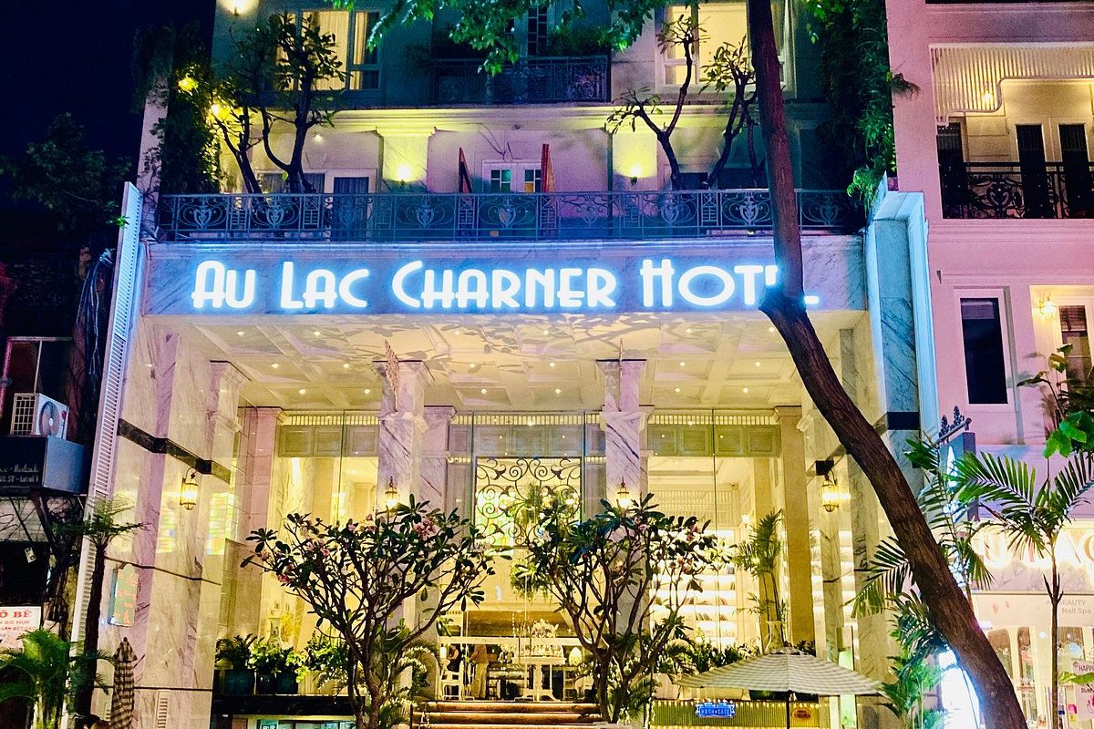 Au Lac Charner Hotel