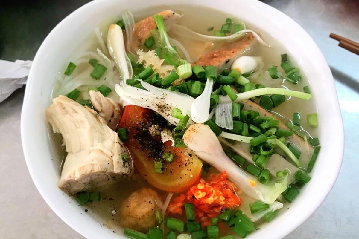 Taste the true colors of Nha Trang’s fish soup