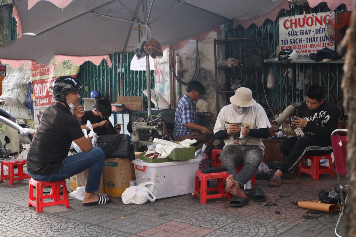 Shoemaking Streets: Doan Van Bo