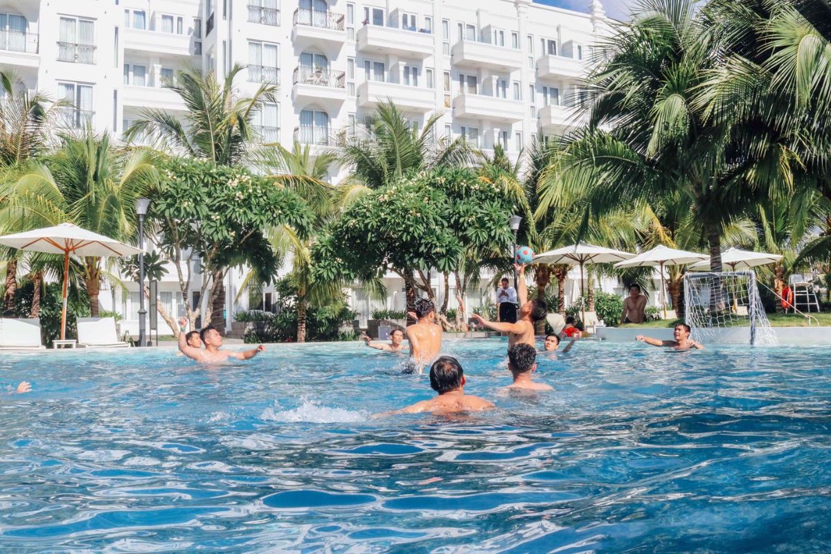 swimming pool