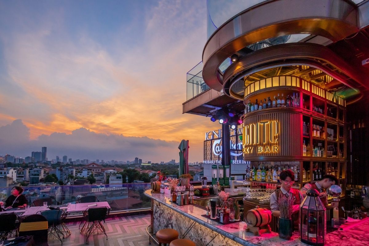 Discover the Best Restaurant in Hanoi for couples with Ignite Sky Bar