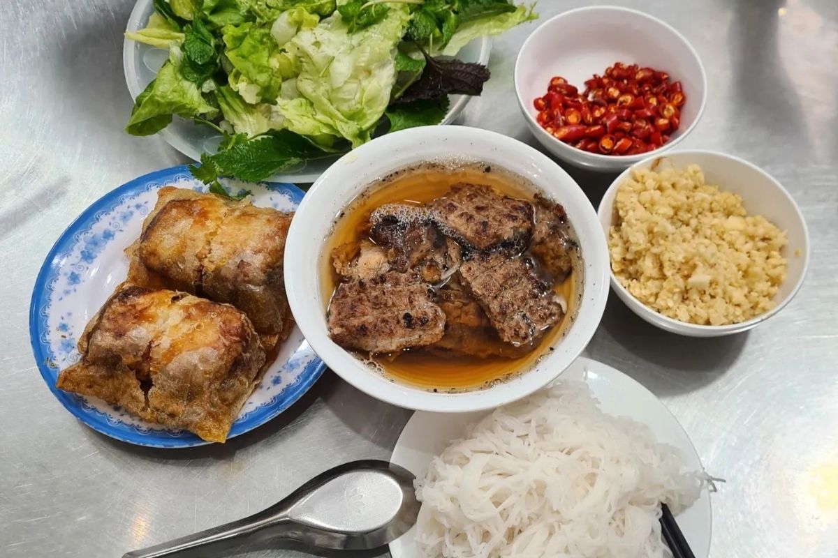 enjoy the taste of Bun cha Huong Lien with Bun cha Huong Lien