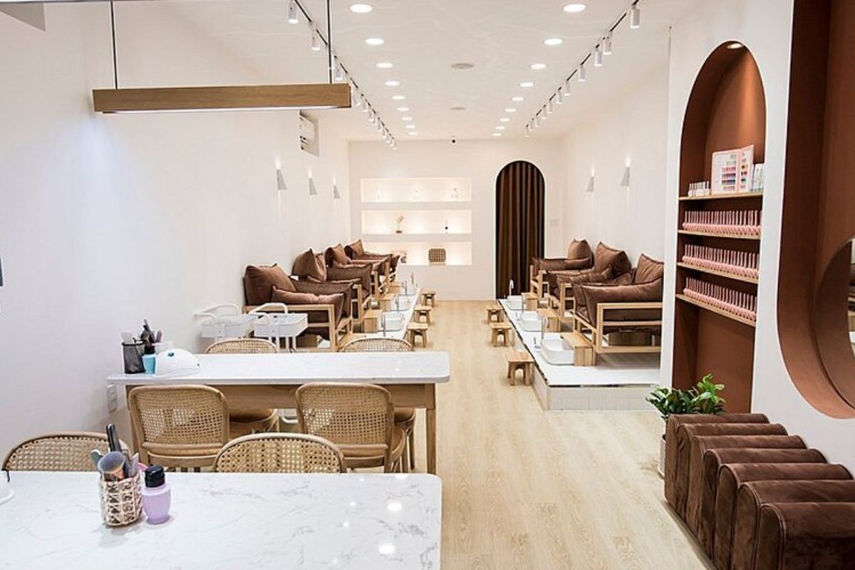 Suzy Nails & Foot Massage