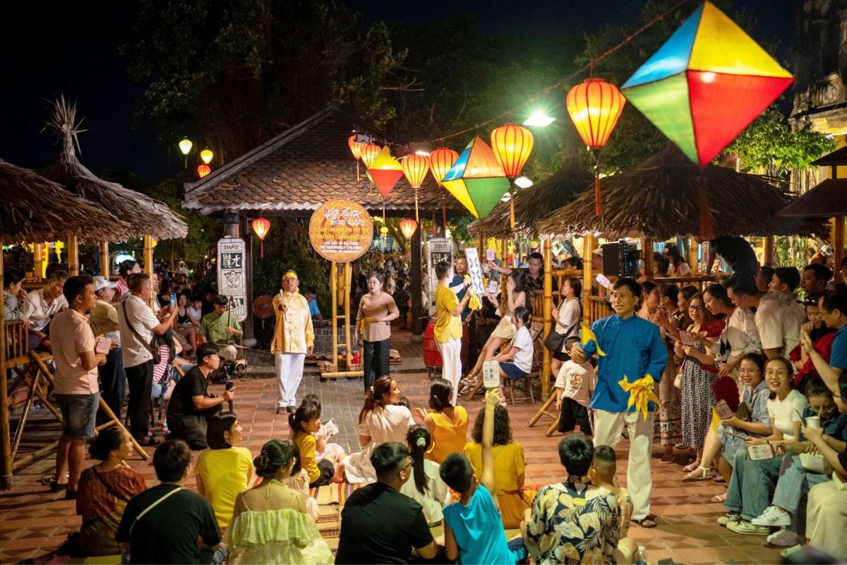 Bai Choi in Hoi An Ancient Town