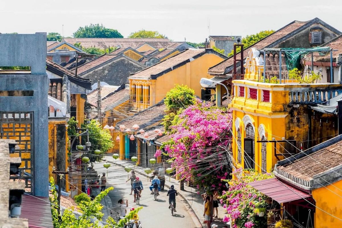 The ancient city of Hoi An.
