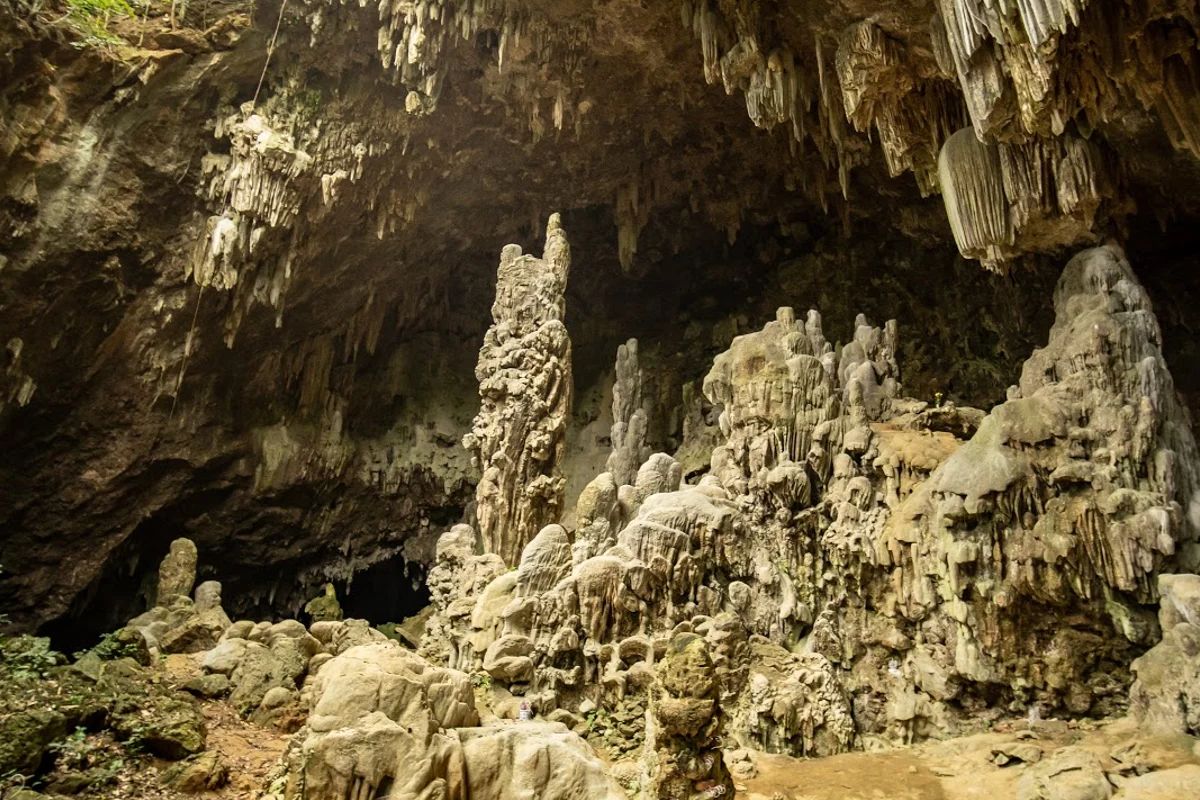 Pieng Ve Cave system
