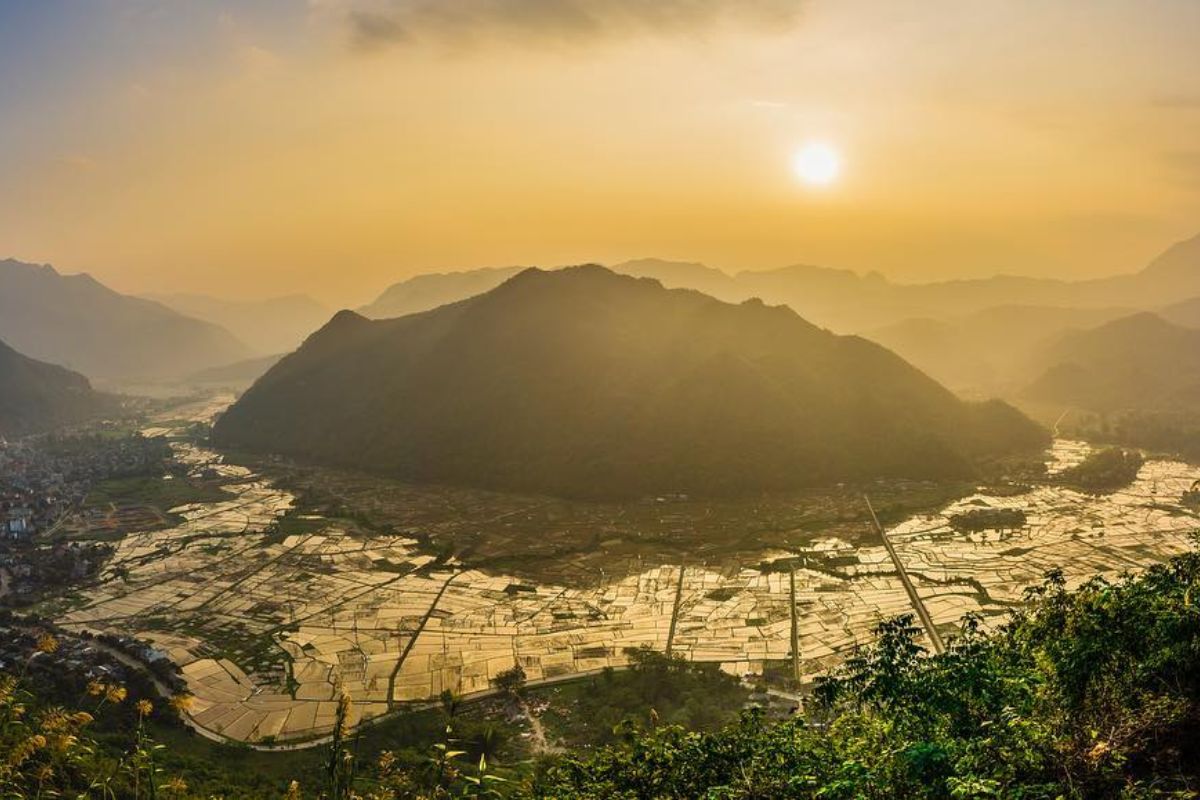 sun rise from the Poom Coong Village