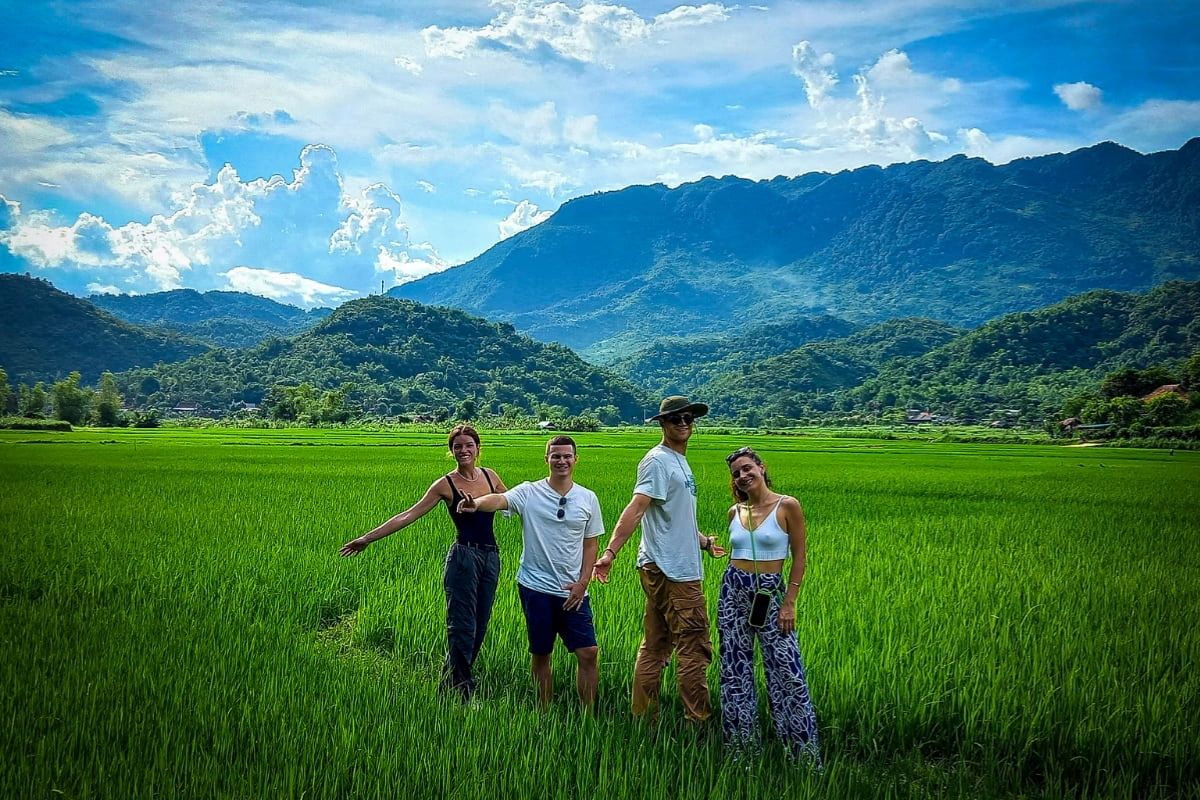 Na Phon Village: Weather in Mai Chau