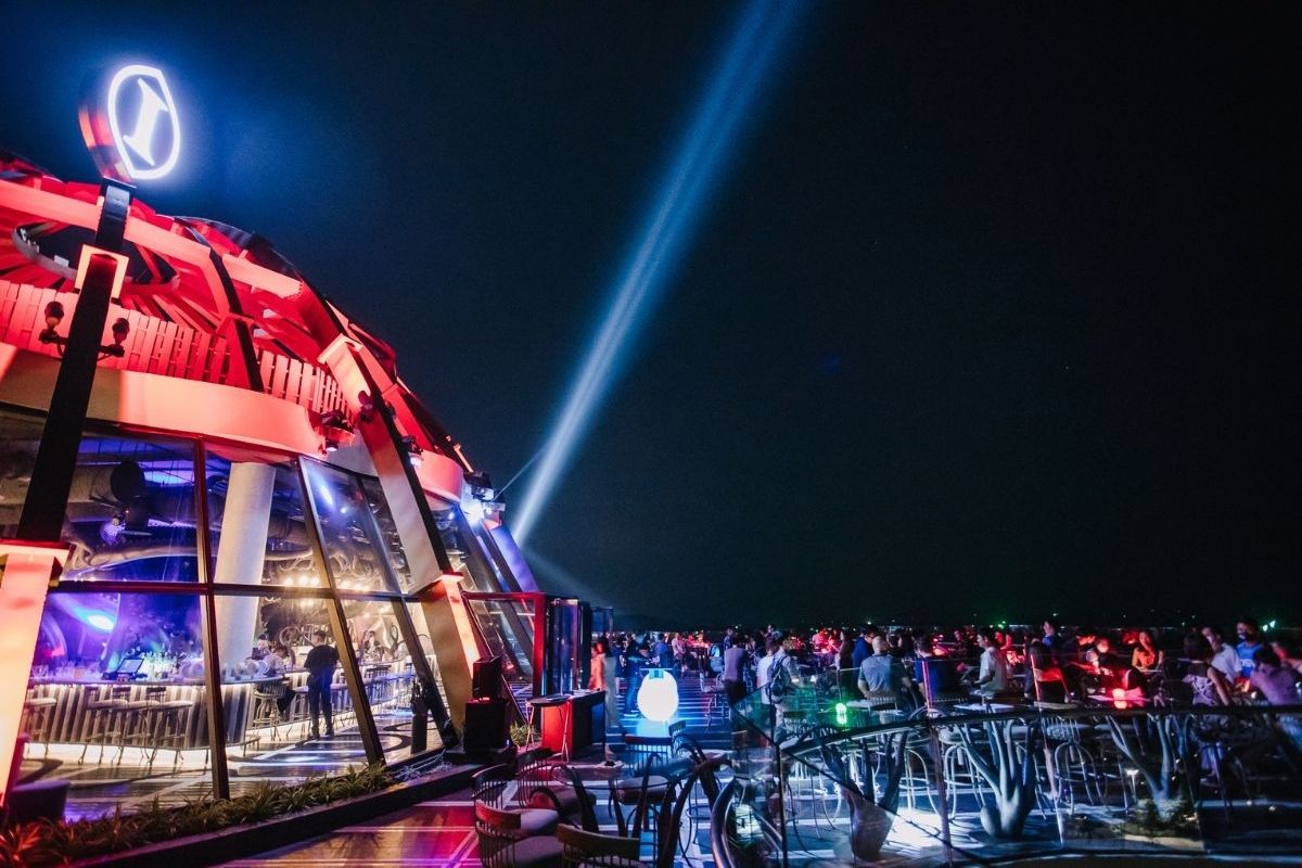 INK 360 Rooftop Bar