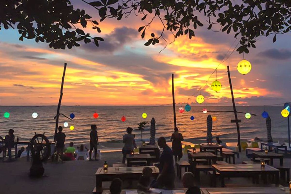 Phu Quoc Nightlife Hotspot: Rory’s Beach Bar