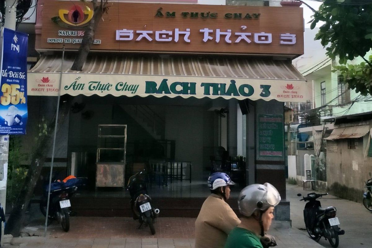 Quan Chay Bach Thao