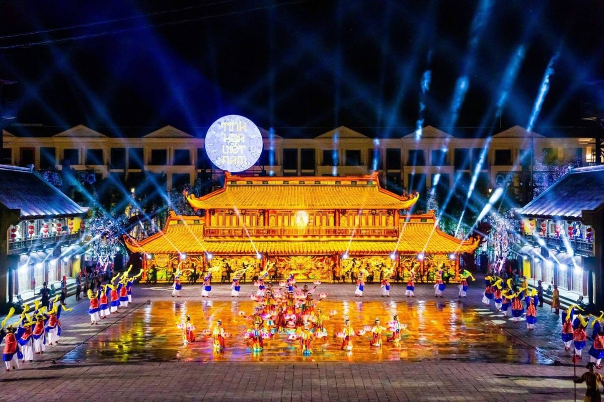 The Quintessence of Vietnam Show at Grand World Phu Quoc Tour