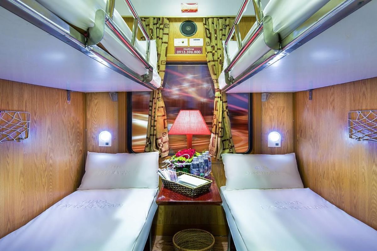 Deluxe Cabin at Chapa Express Train