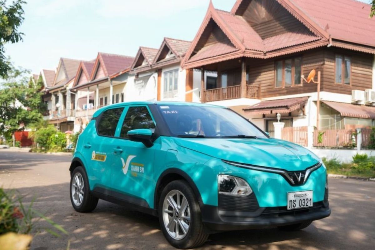 Xanh SM Electric Car