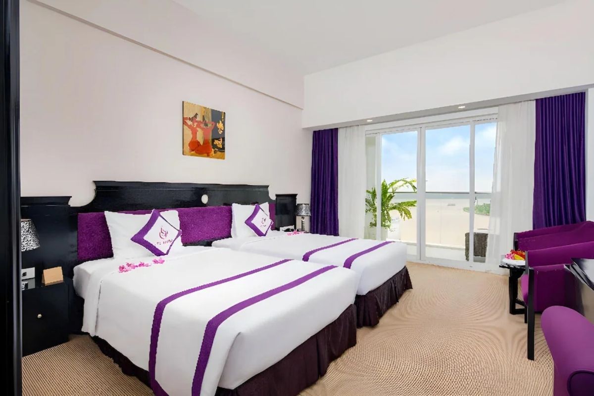 Deluxe River View Twin at TTC Hotel Can Tho