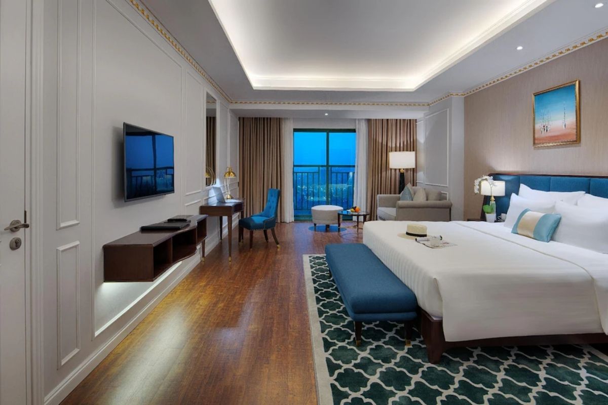 Deluxe Bay View Room at FLC Halong Bay