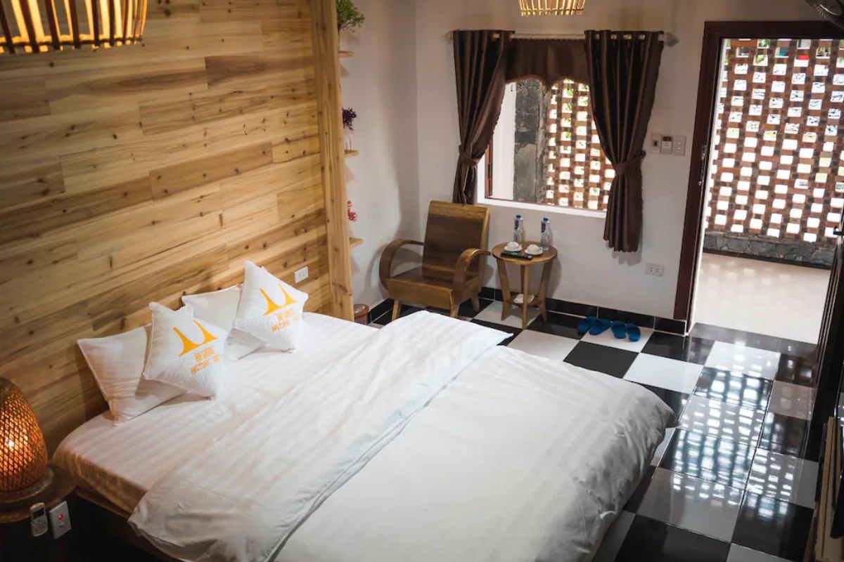 Deluxe Balcony Room