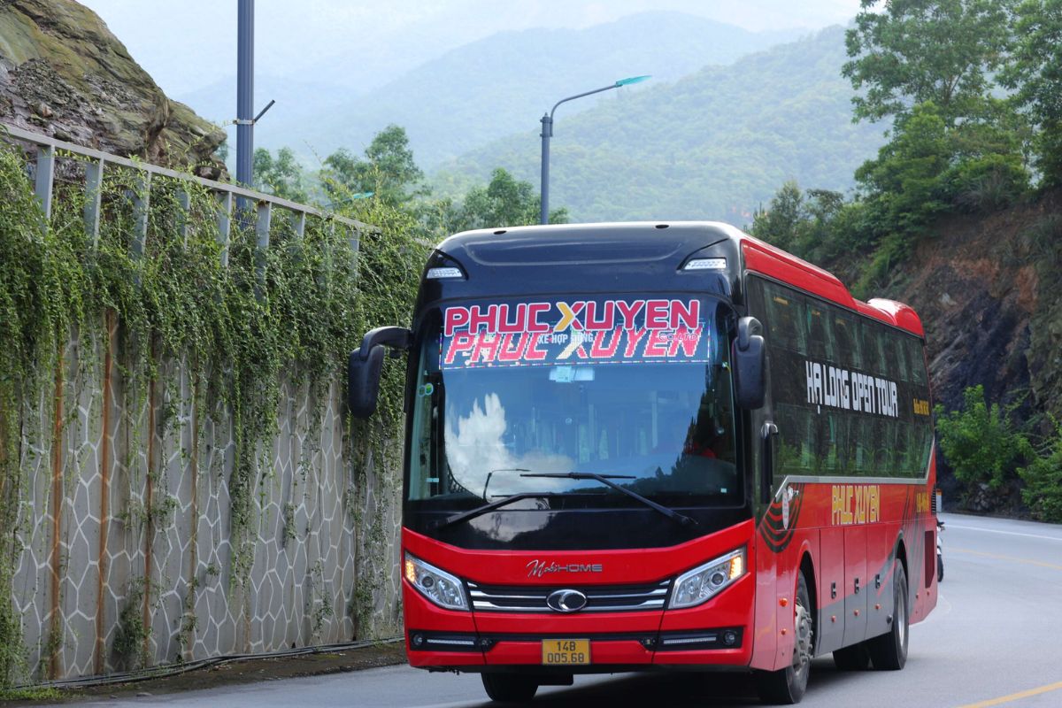 Bus Phuc Xuyen