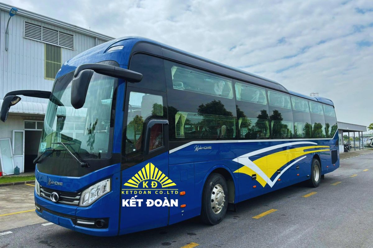 Hung Duc Limousine from Hanoi to Ha Long