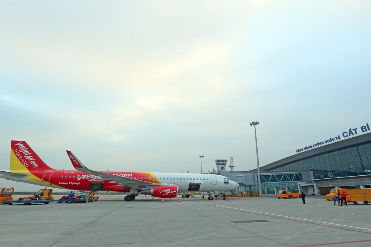 HCMC to Halong Bay via Cat Bi