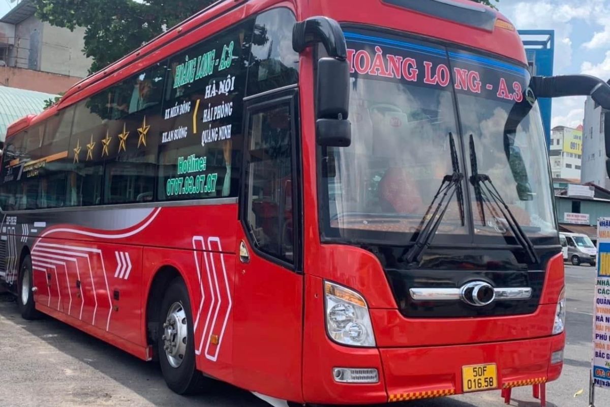 Hoang Long Sleeper Bus for Budget Explorers