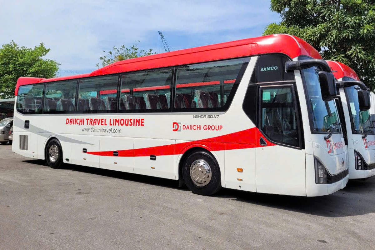 Daiichi Travel Bus 