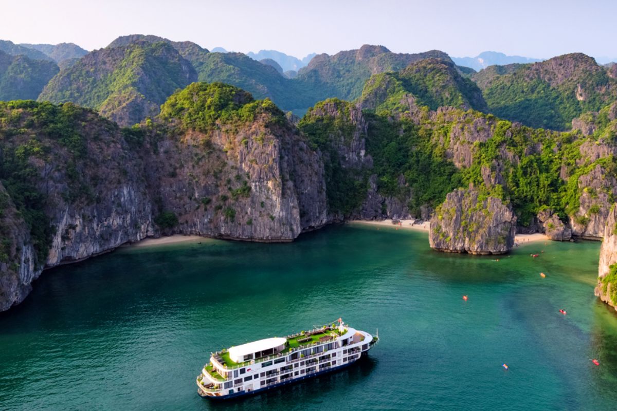 Cruise Through Lan Ha Bay