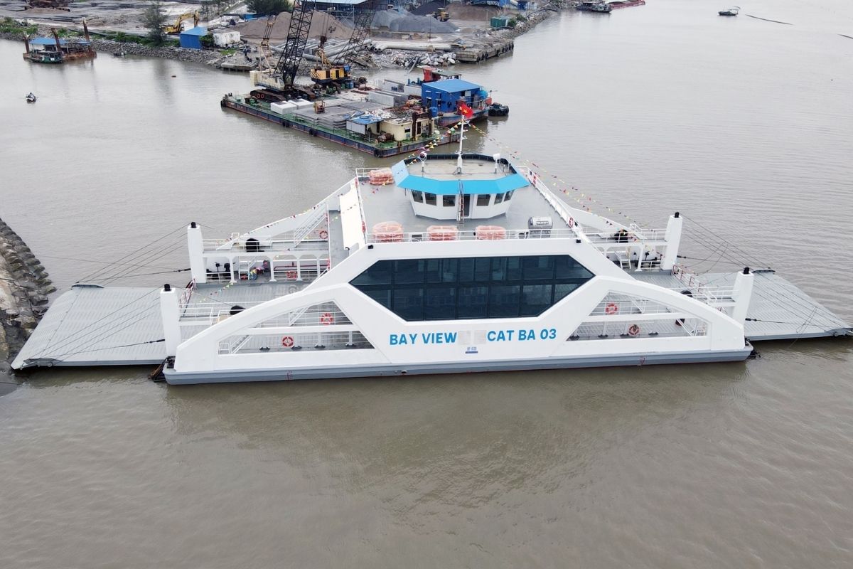 Public Ferry halong bay to cat ba island