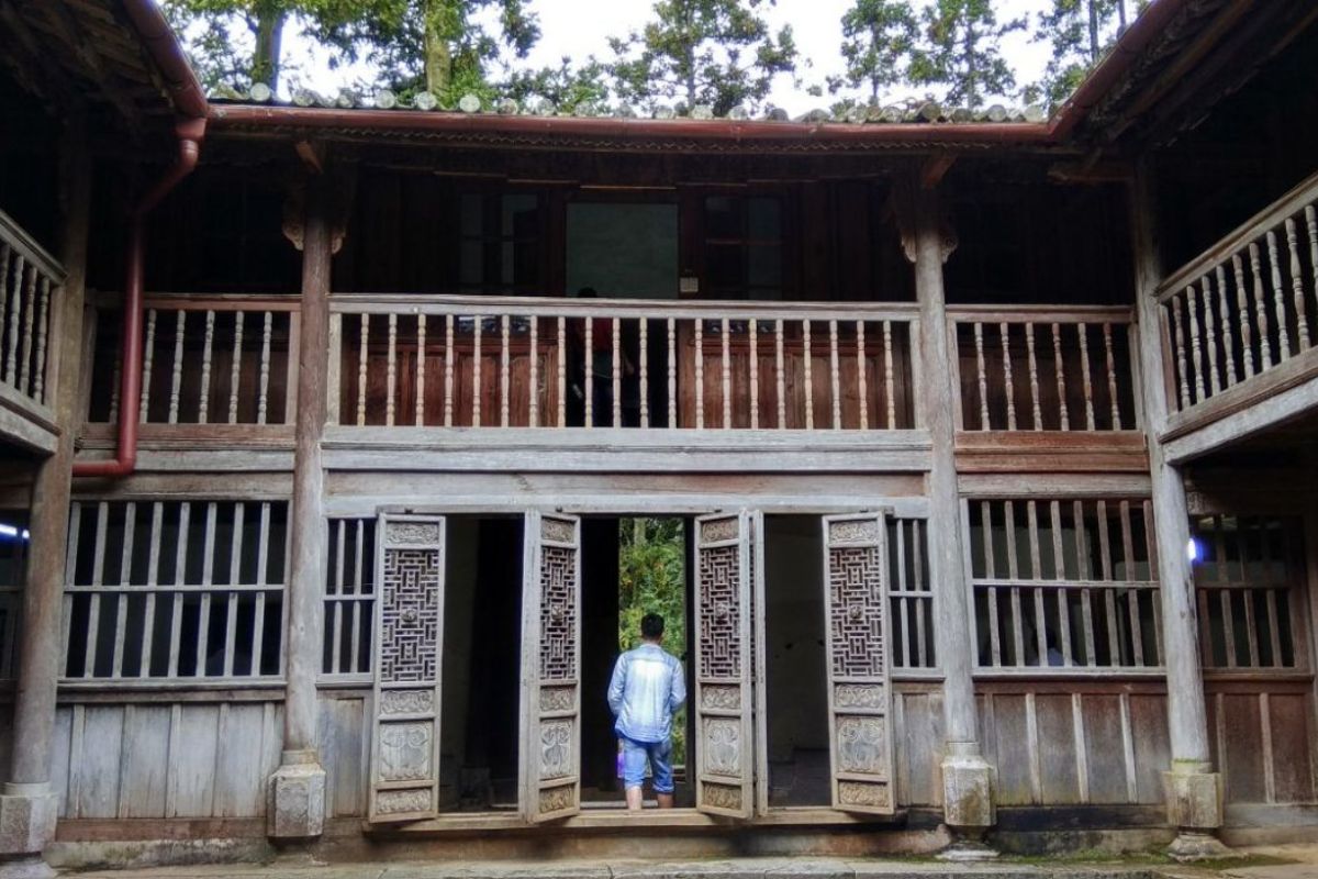 H’mong King Palace