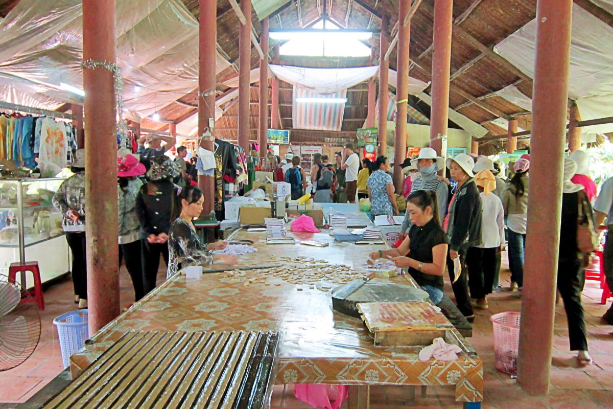Coconut candy workshop