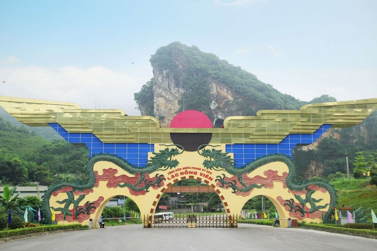 Lac Hong Park
