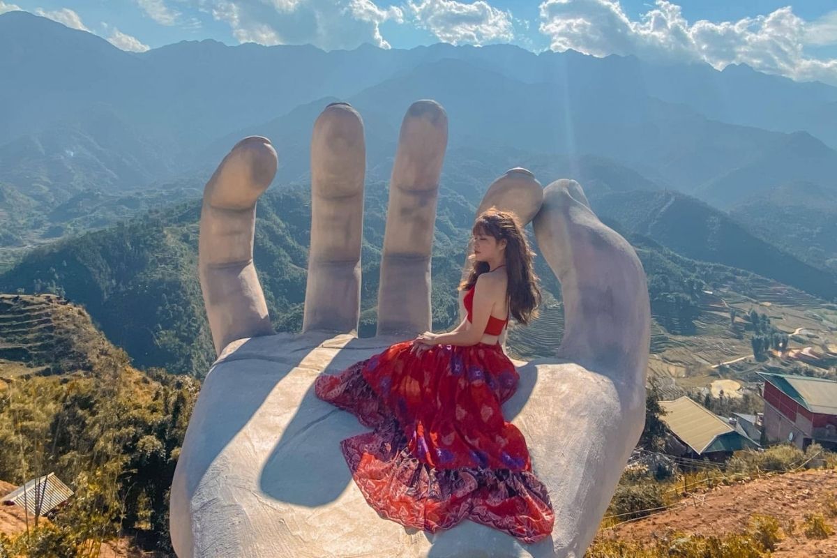 Golden Hand of Sapa