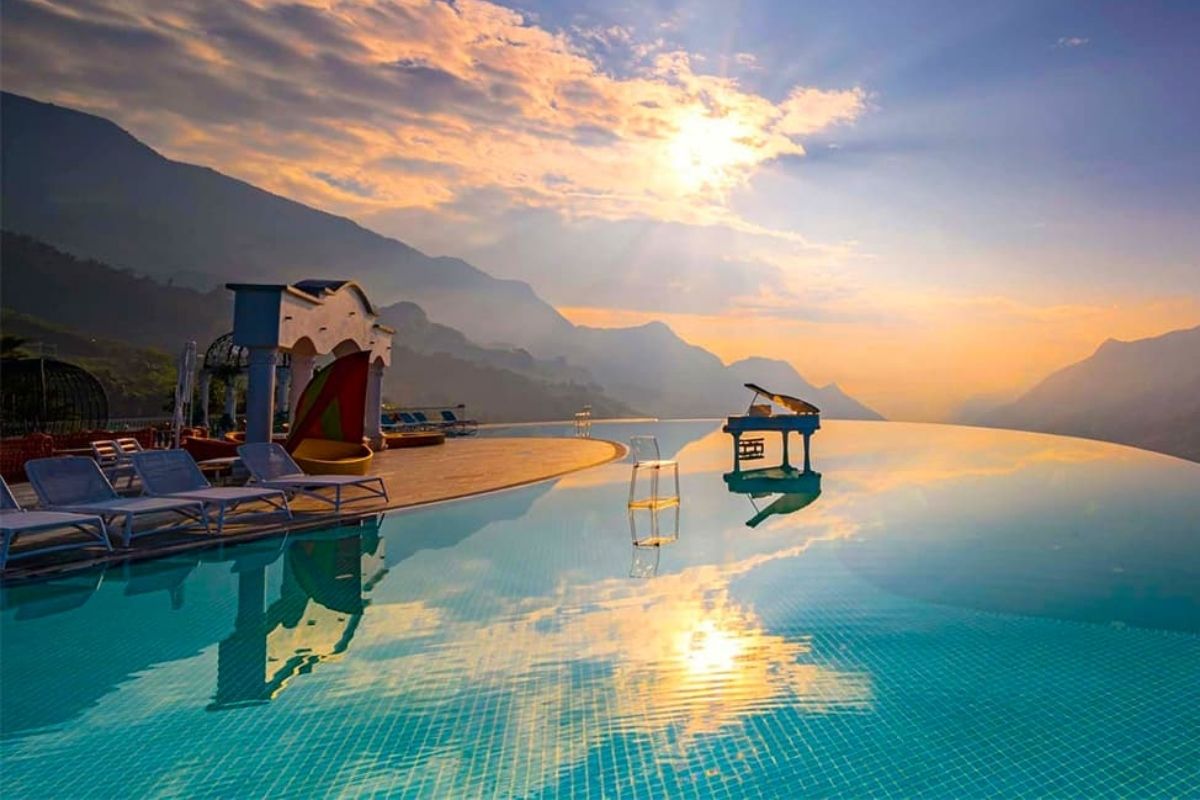 Infinity Lake at Moana Sapa