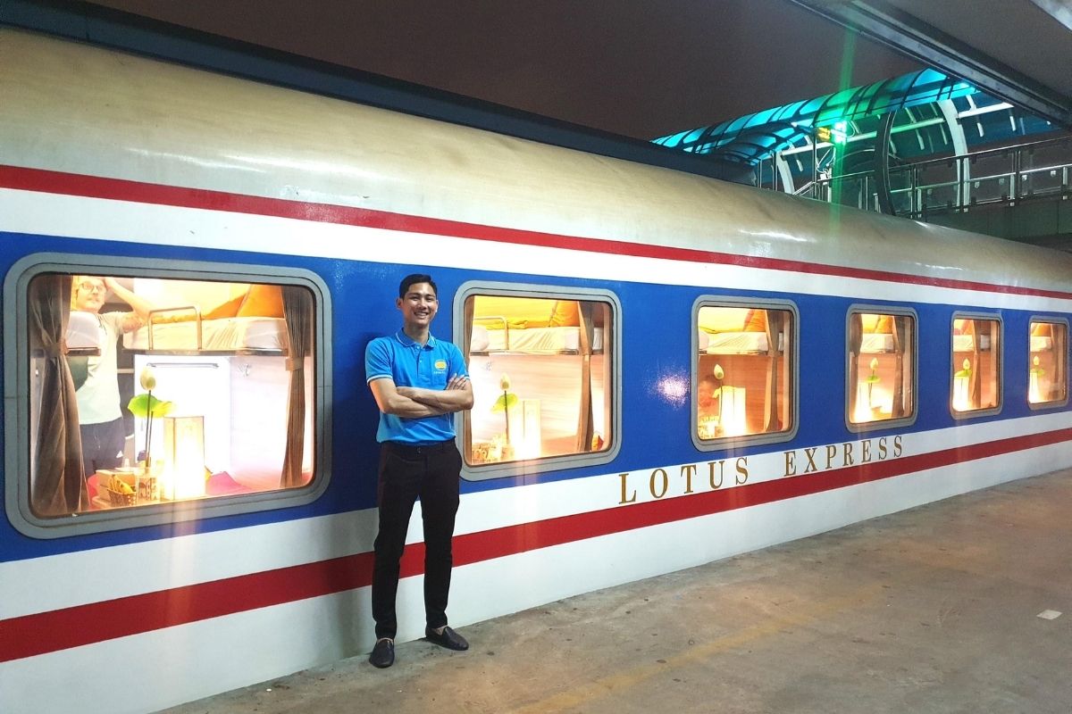 SE19 Sleeper Train from Ninh Binh