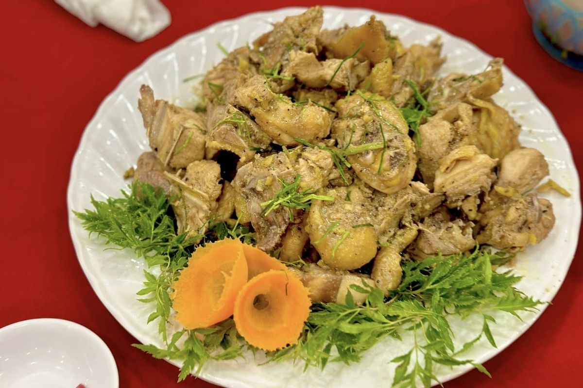 Ga Xao Lan at Anh Dzung Restaurant