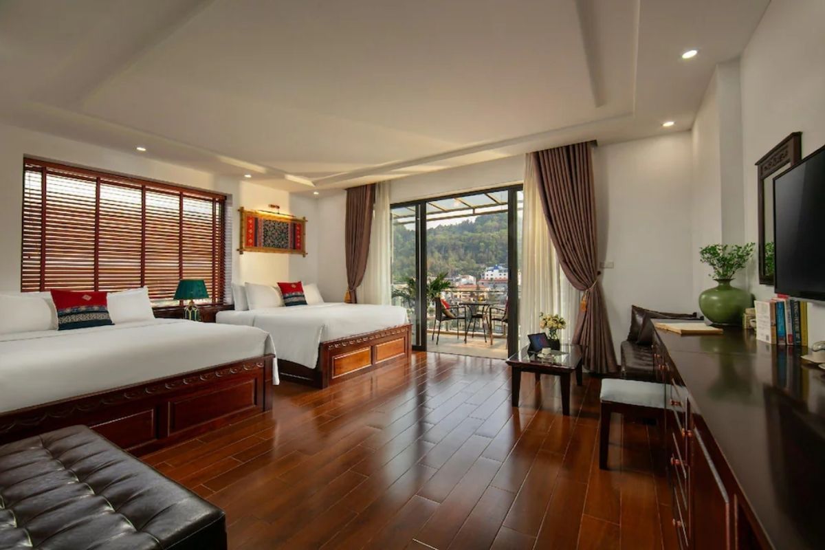 Family Room with Balcony at Sapa Mountain Queen House 