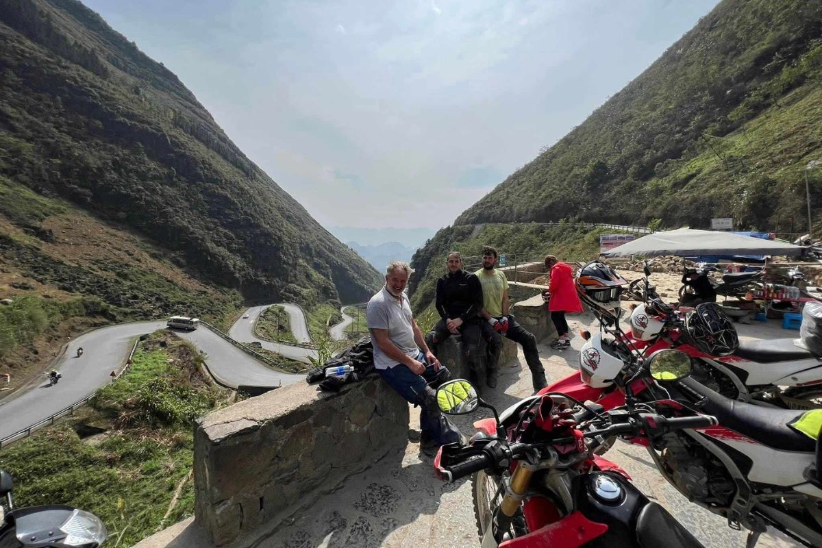 Conquer Ma Pi Leng By Motorbike