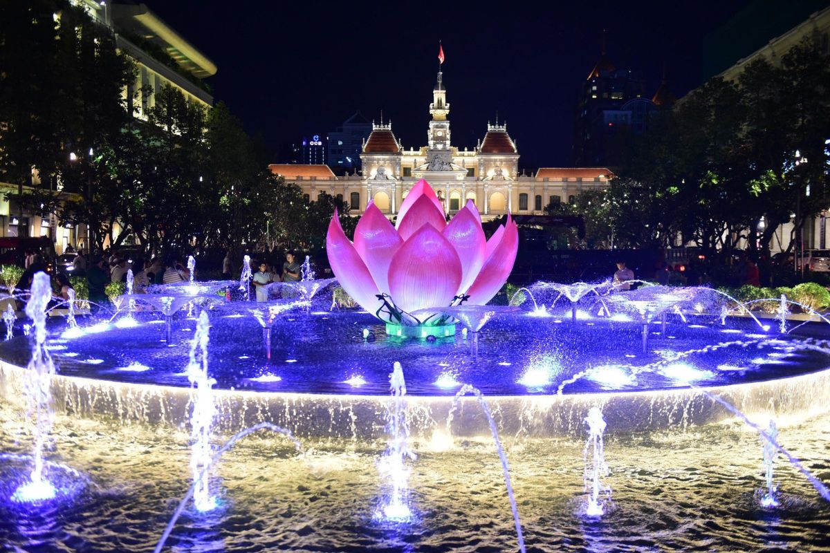 Music & Light Fountain in Nguyen Hue Street