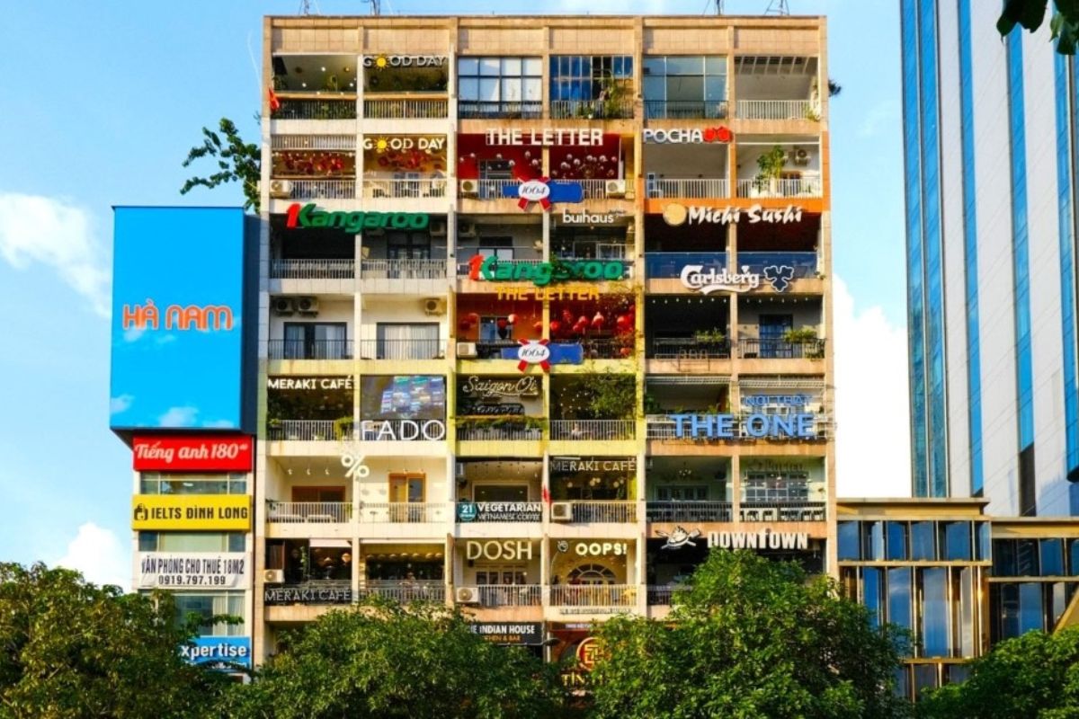 Cafe Apartment - Saigon Walking Street