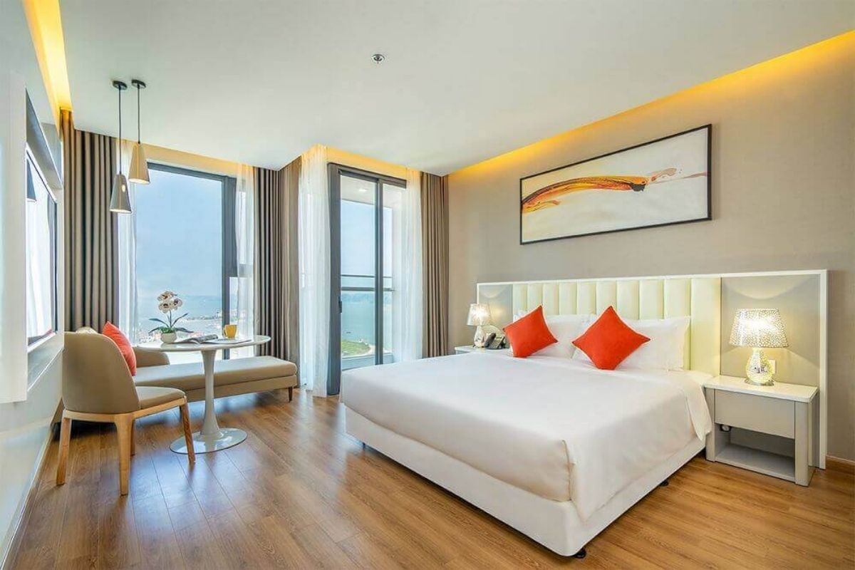 Superior Room at Eastin Halong