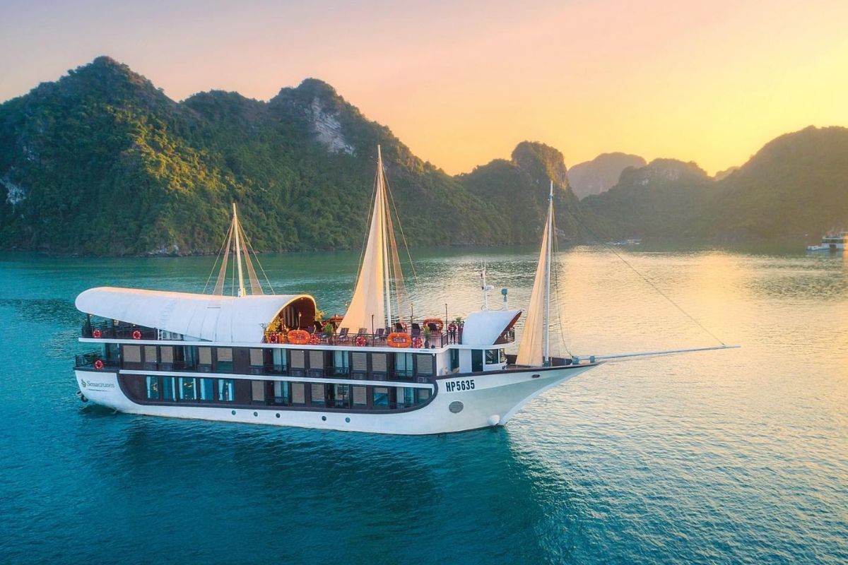 Halong Bay Cruise Adventure