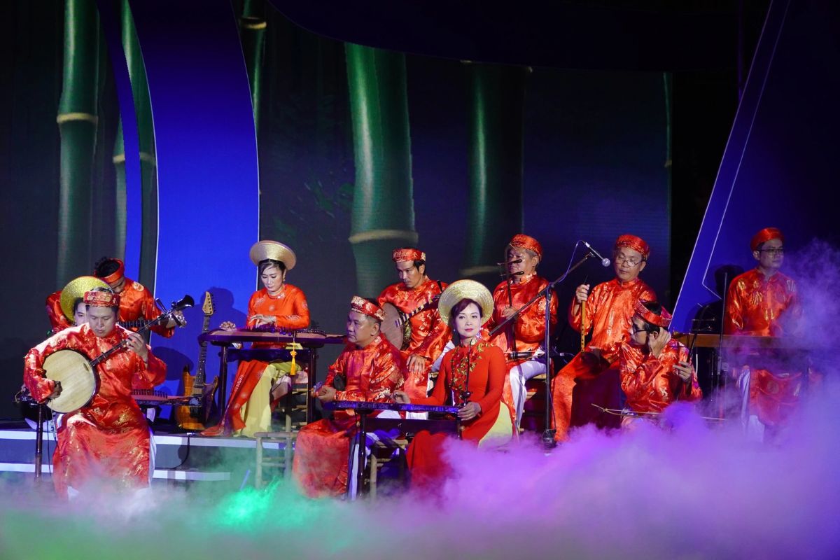 Experience Don Ca Tai Tu Music