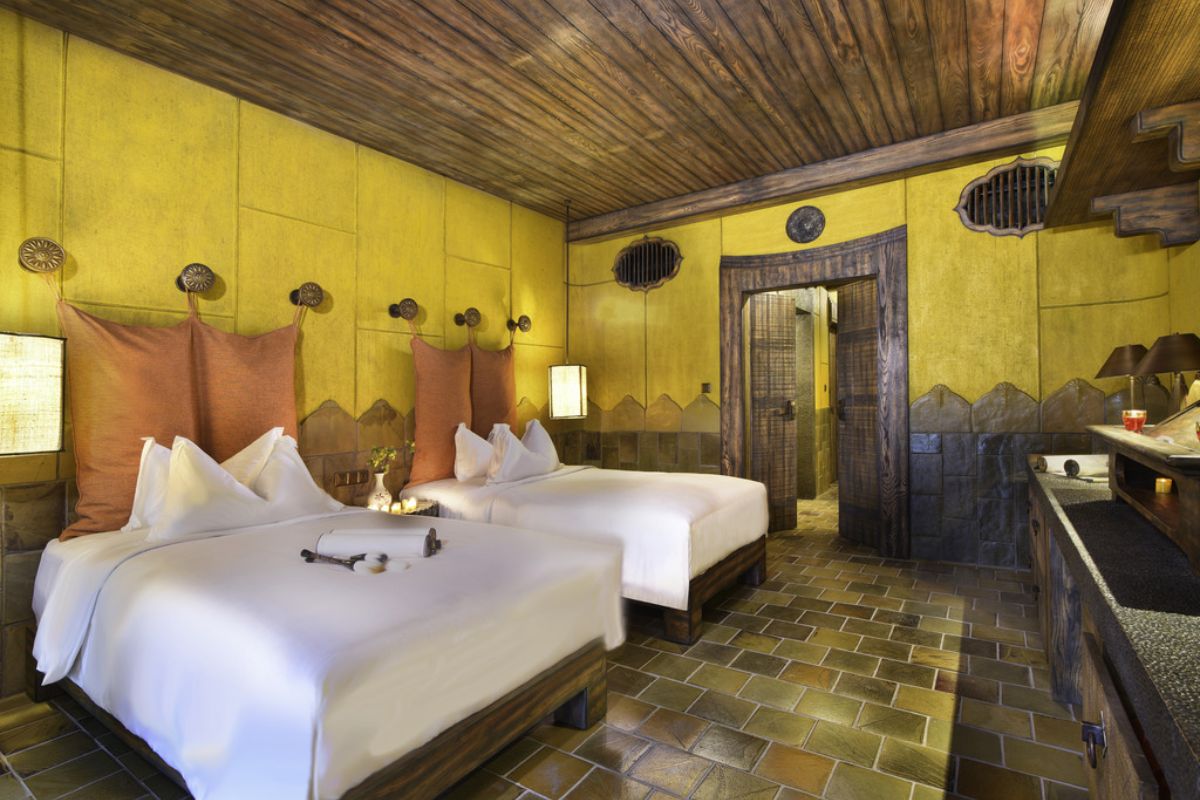 Deluxe Room - Mountain View at Hanoi to Legacy Yen Tu