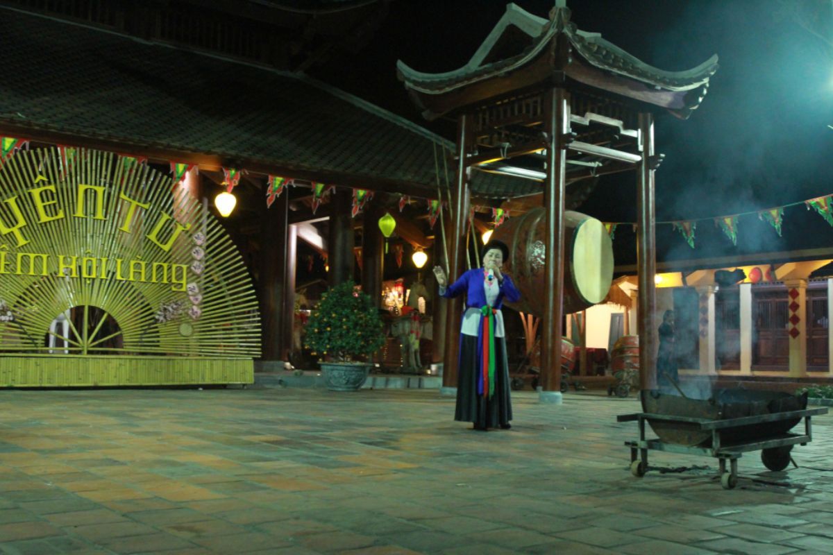 Go to the Village Night Show