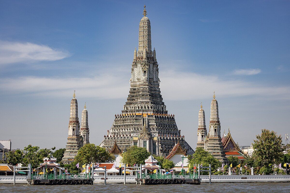 Wat Arun - Thailand adventure tours