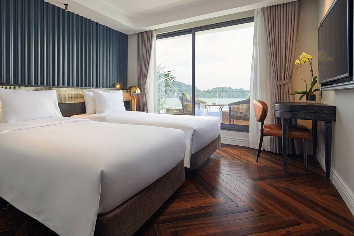 Senior Suite at Elite of the Seas