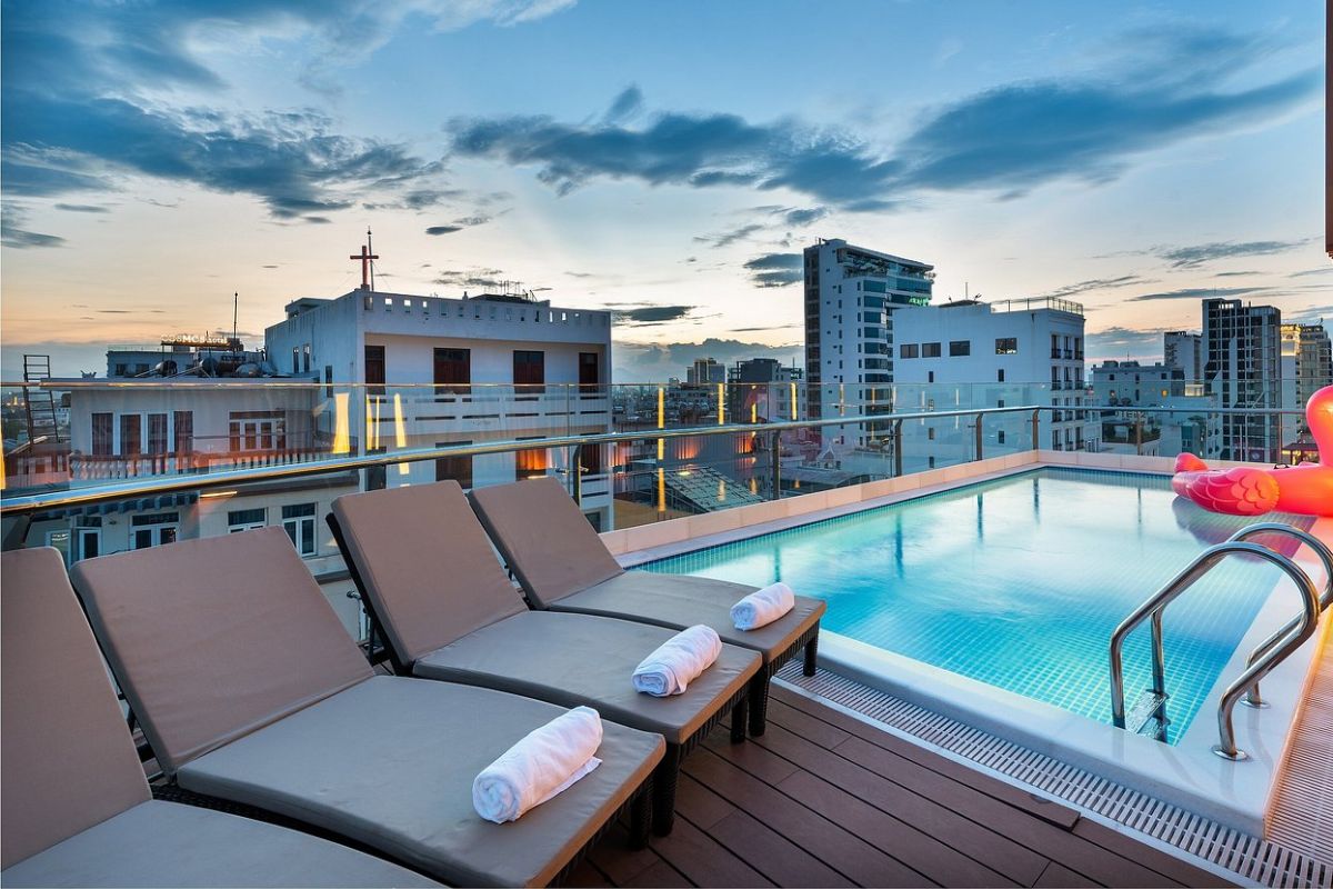 Rooftop Swimming Pool