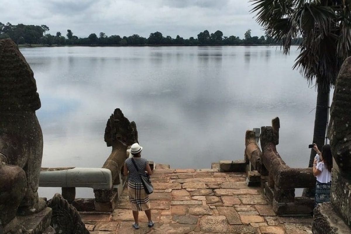 Srah Srang & Ta Prohm Trail - Angkor Wat Trekking Tours