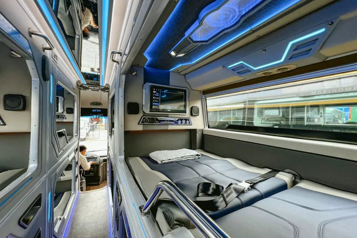 Cabin Bus